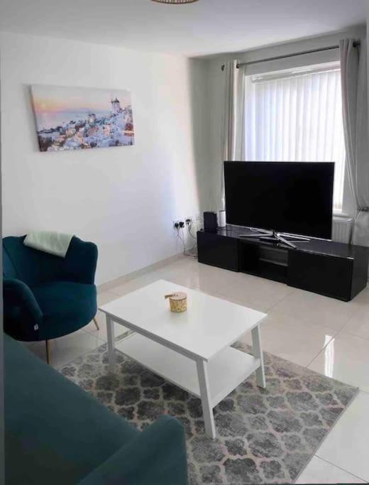 3 Stories, 5 Bedroom House In Prime Location With Balcony And Shared Garden Liverpool Luaran gambar