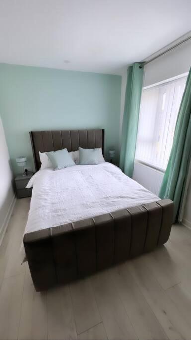 3 Stories, 5 Bedroom House In Prime Location With Balcony And Shared Garden Liverpool Luaran gambar